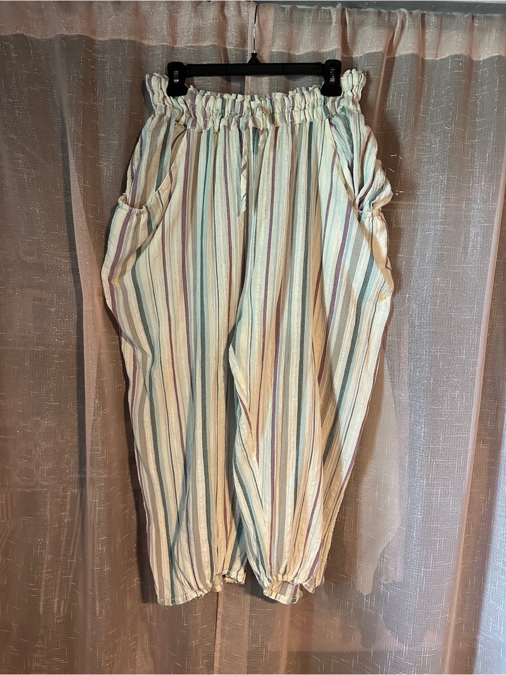 Free People Cream Striped Elastic-Waist Capris